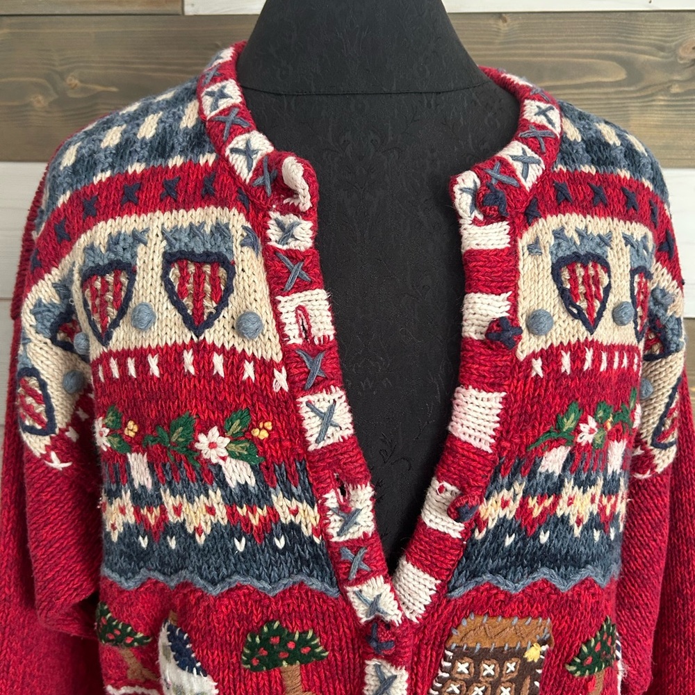 Heirloom Collectibles ⚜️ Red Cottage Themed Woven Vintage Cardigan Sweater - Picture 2 of 8